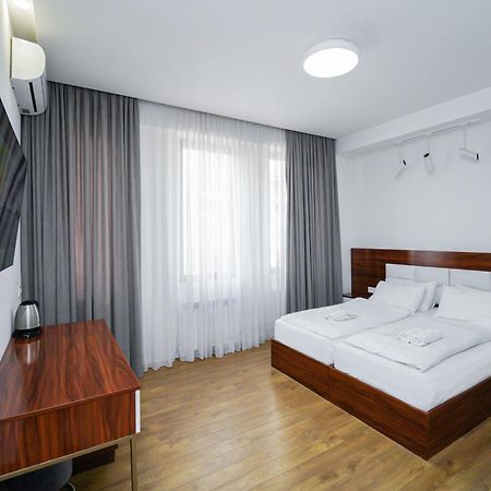 Hotel Type Rooms On Avenue Melikishvili, City Center Tbilisi Luaran gambar