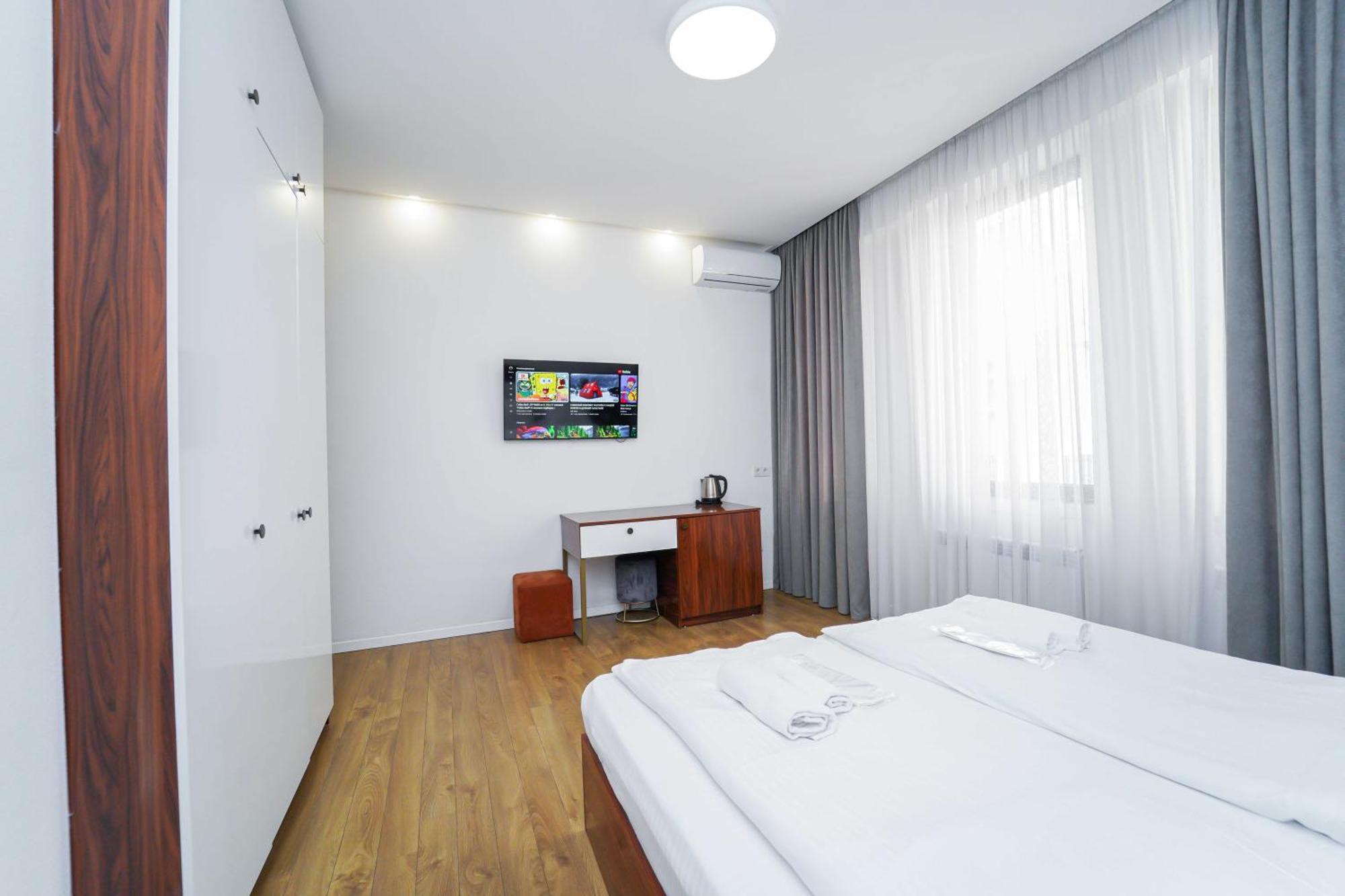 Hotel Type Rooms On Avenue Melikishvili, City Center Tbilisi Luaran gambar